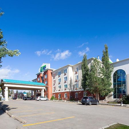 Holiday Inn Express Hotel & Suites Edson By Ihg Екстер'єр фото