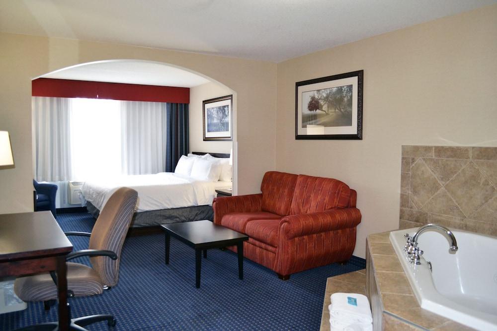 Holiday Inn Express Hotel & Suites Edson By Ihg Екстер'єр фото
