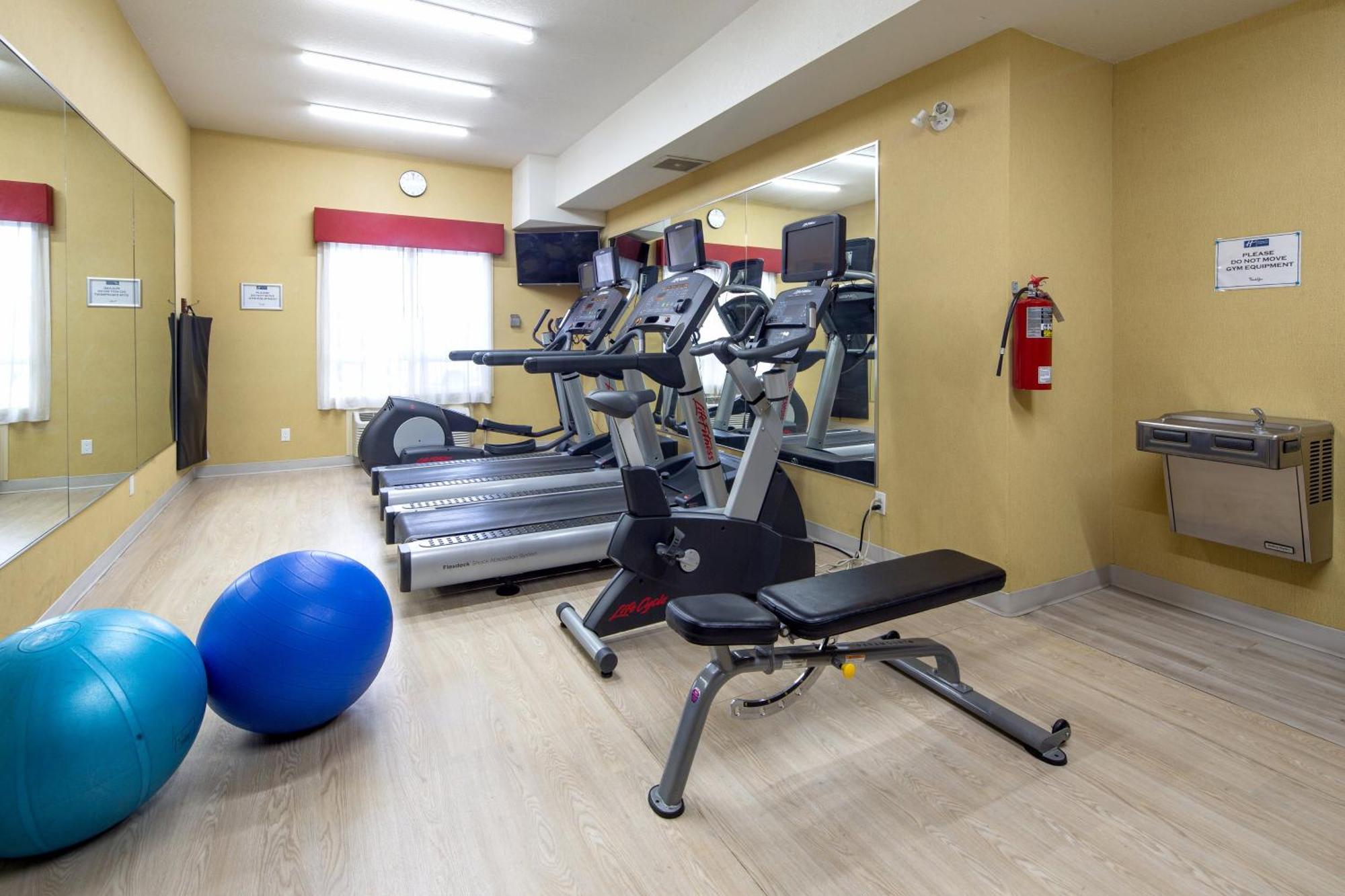 Holiday Inn Express Hotel & Suites Edson By Ihg Екстер'єр фото