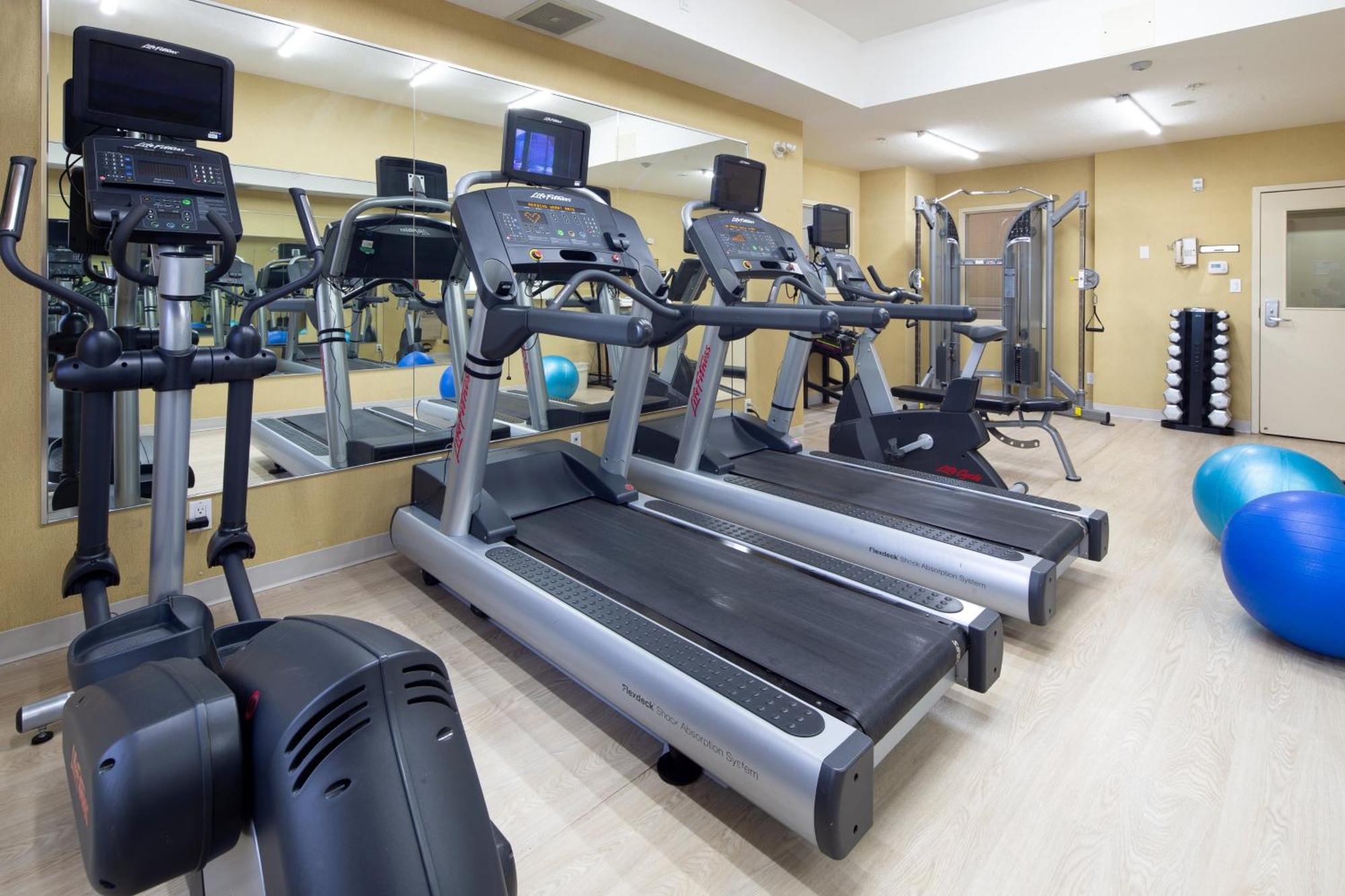 Holiday Inn Express Hotel & Suites Edson By Ihg Екстер'єр фото