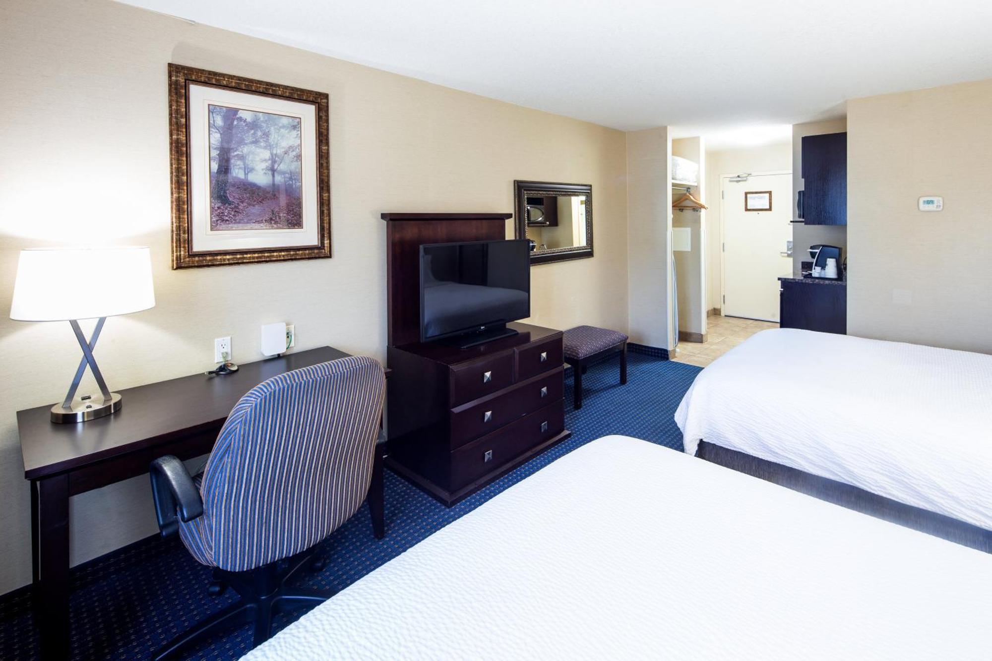 Holiday Inn Express Hotel & Suites Edson By Ihg Екстер'єр фото