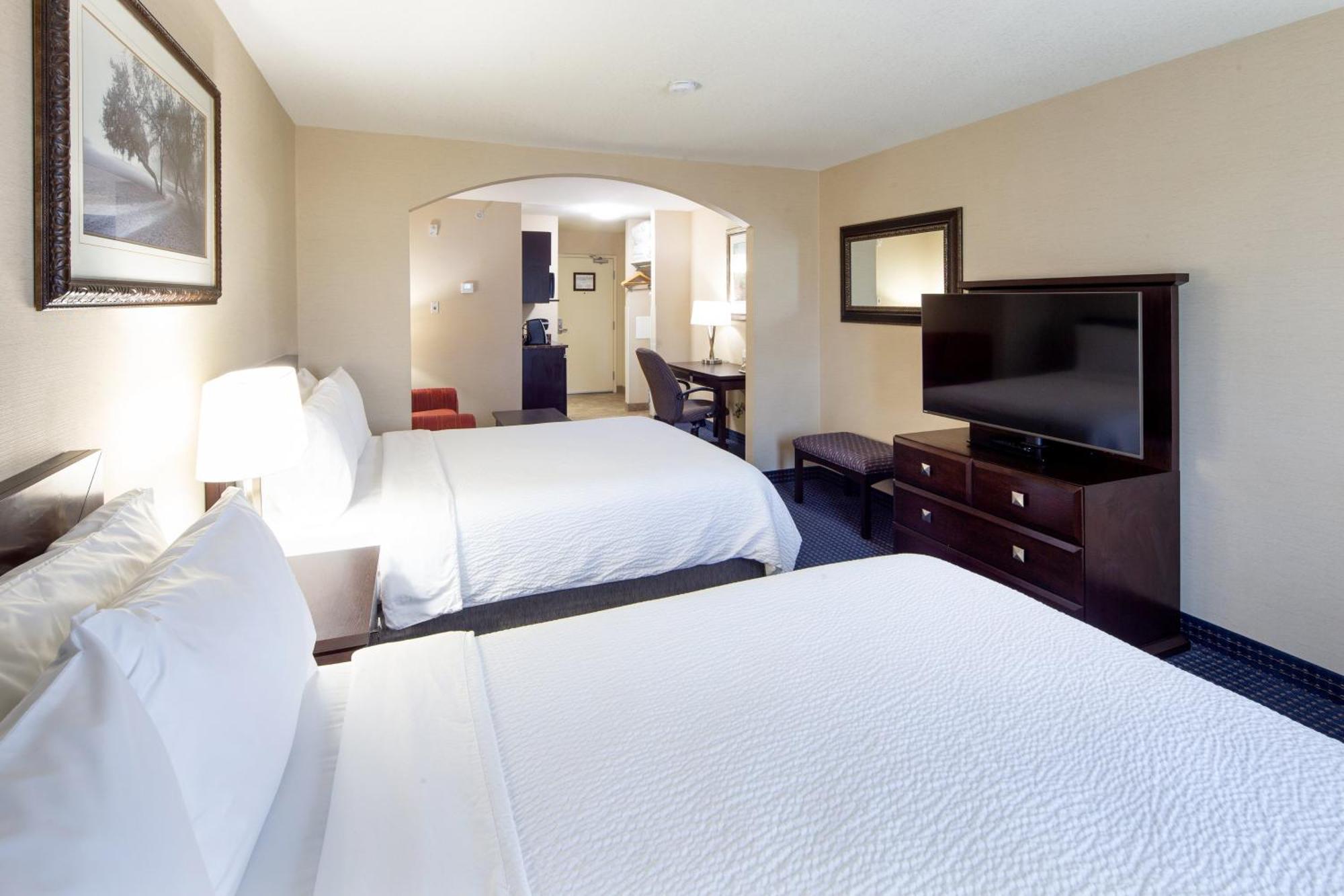 Holiday Inn Express Hotel & Suites Edson By Ihg Екстер'єр фото