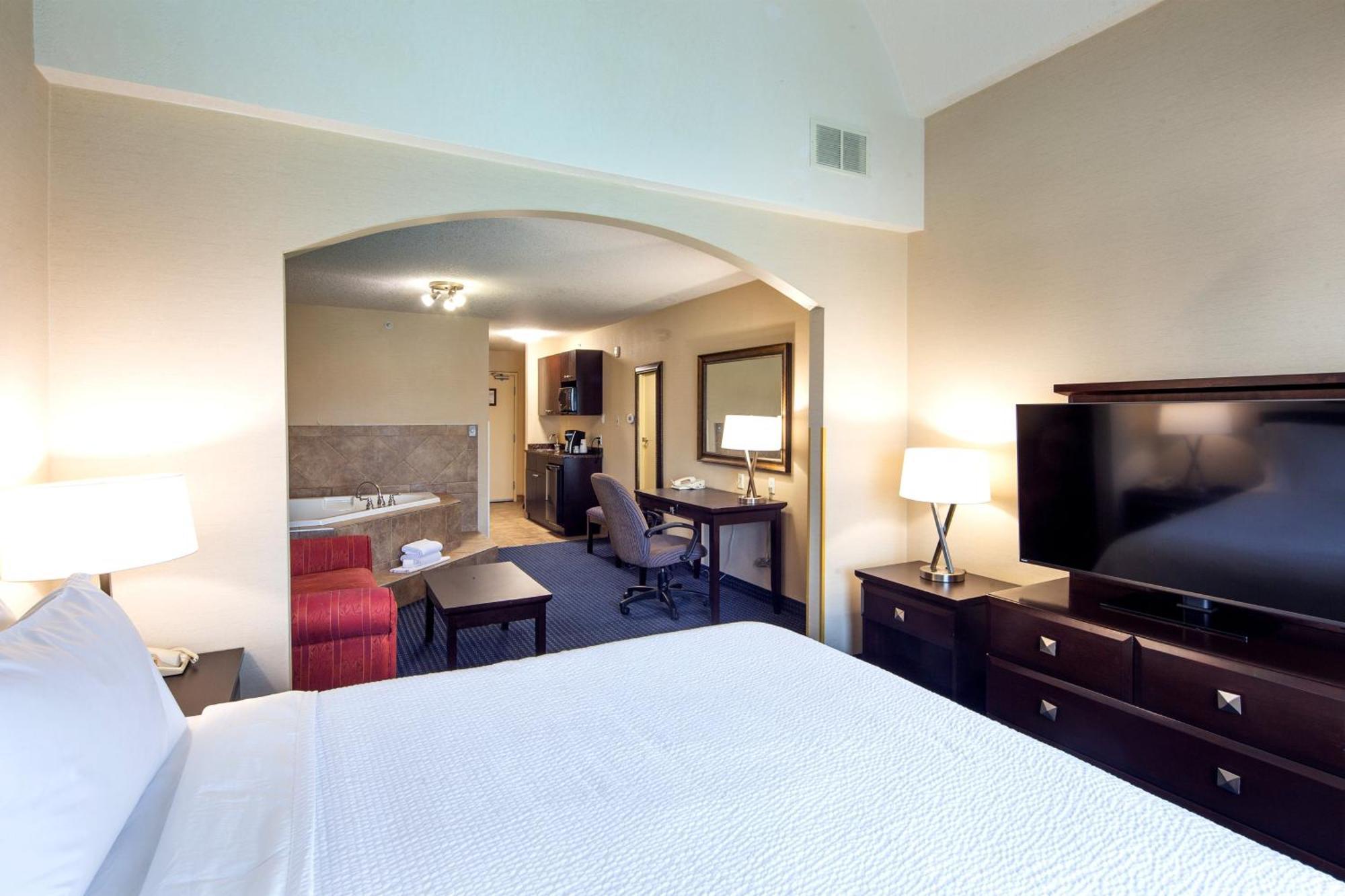 Holiday Inn Express Hotel & Suites Edson By Ihg Екстер'єр фото