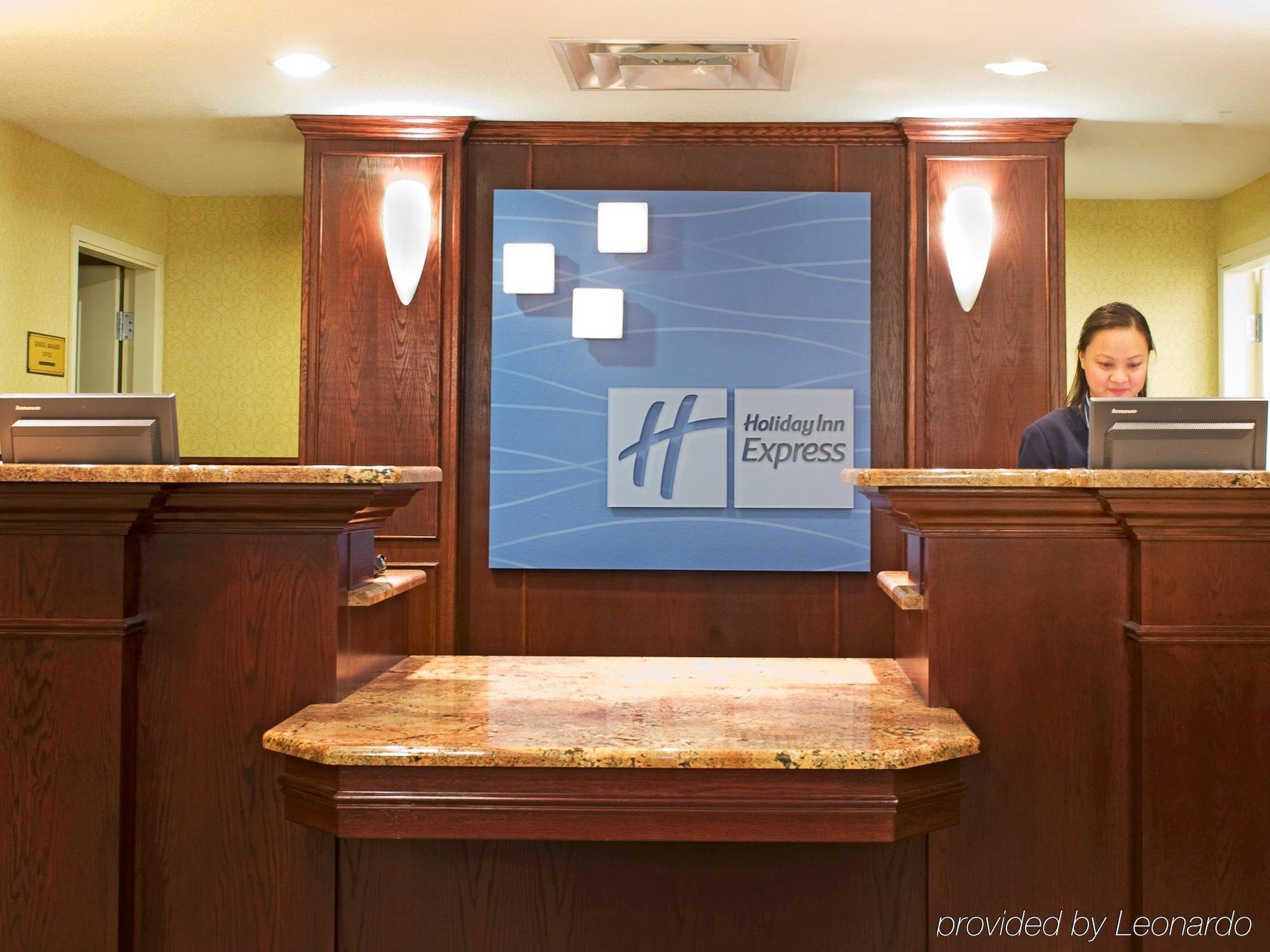 Holiday Inn Express Hotel & Suites Edson By Ihg Інтер'єр фото