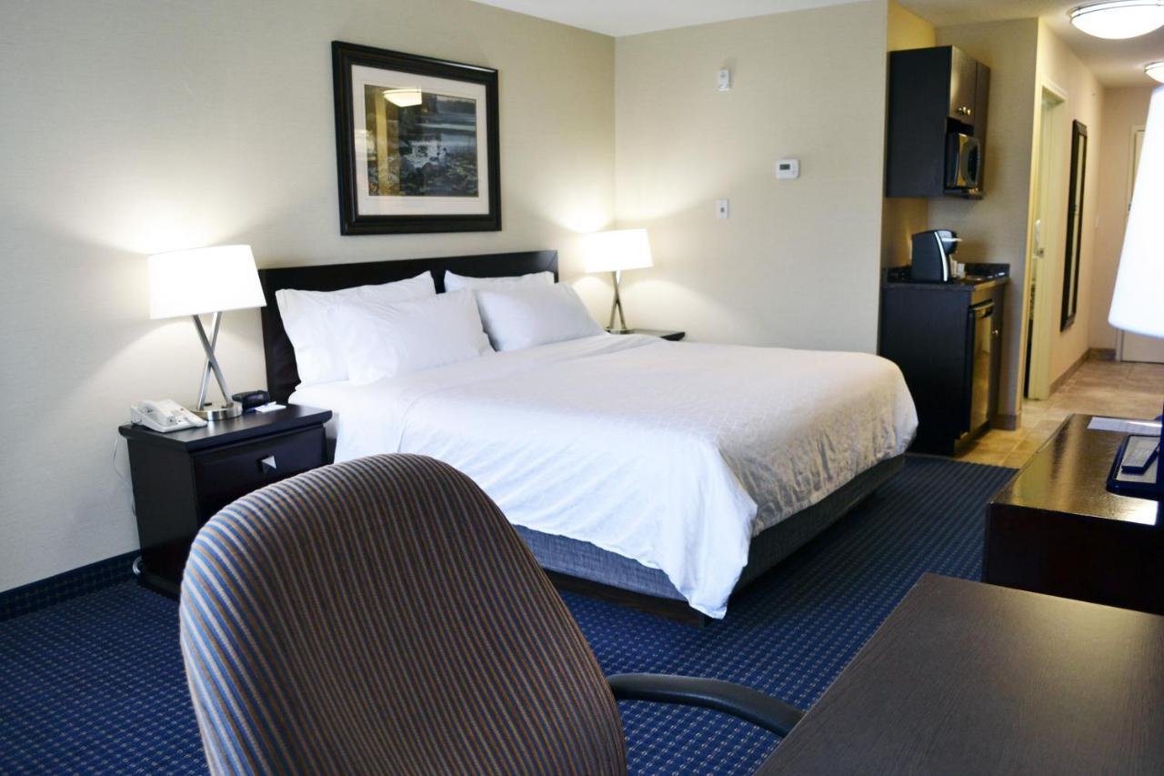 Holiday Inn Express Hotel & Suites Edson By Ihg Екстер'єр фото