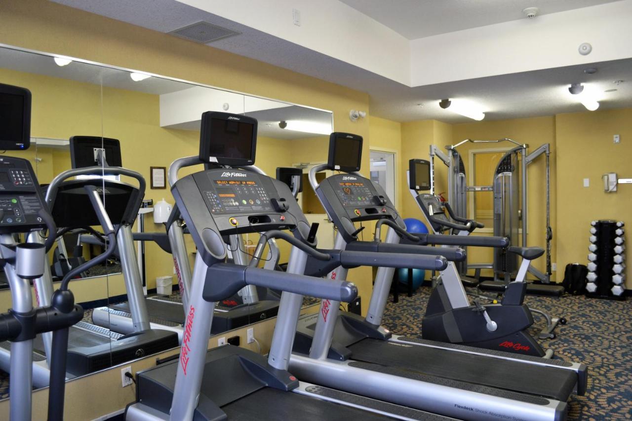 Holiday Inn Express Hotel & Suites Edson By Ihg Екстер'єр фото